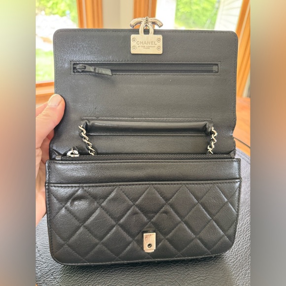 CHANEL Bag - Picture 9 of 11